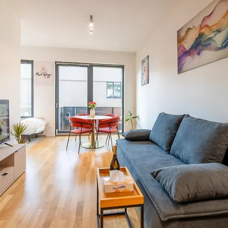 William's Modern Luxe By The Station Daire *