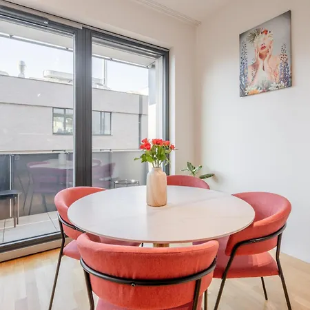 William's Modern Luxe By The Station Apartament Praga