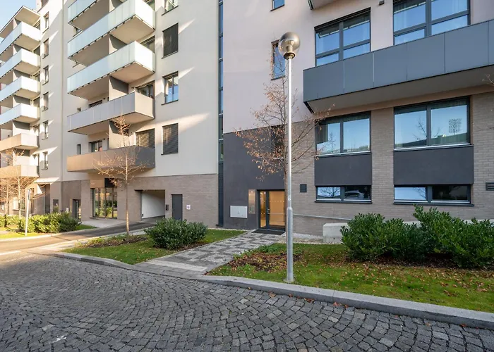 William's Modern Luxe By The Station *