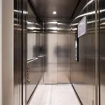 William's Modern Luxe By The Station Apartment Prague